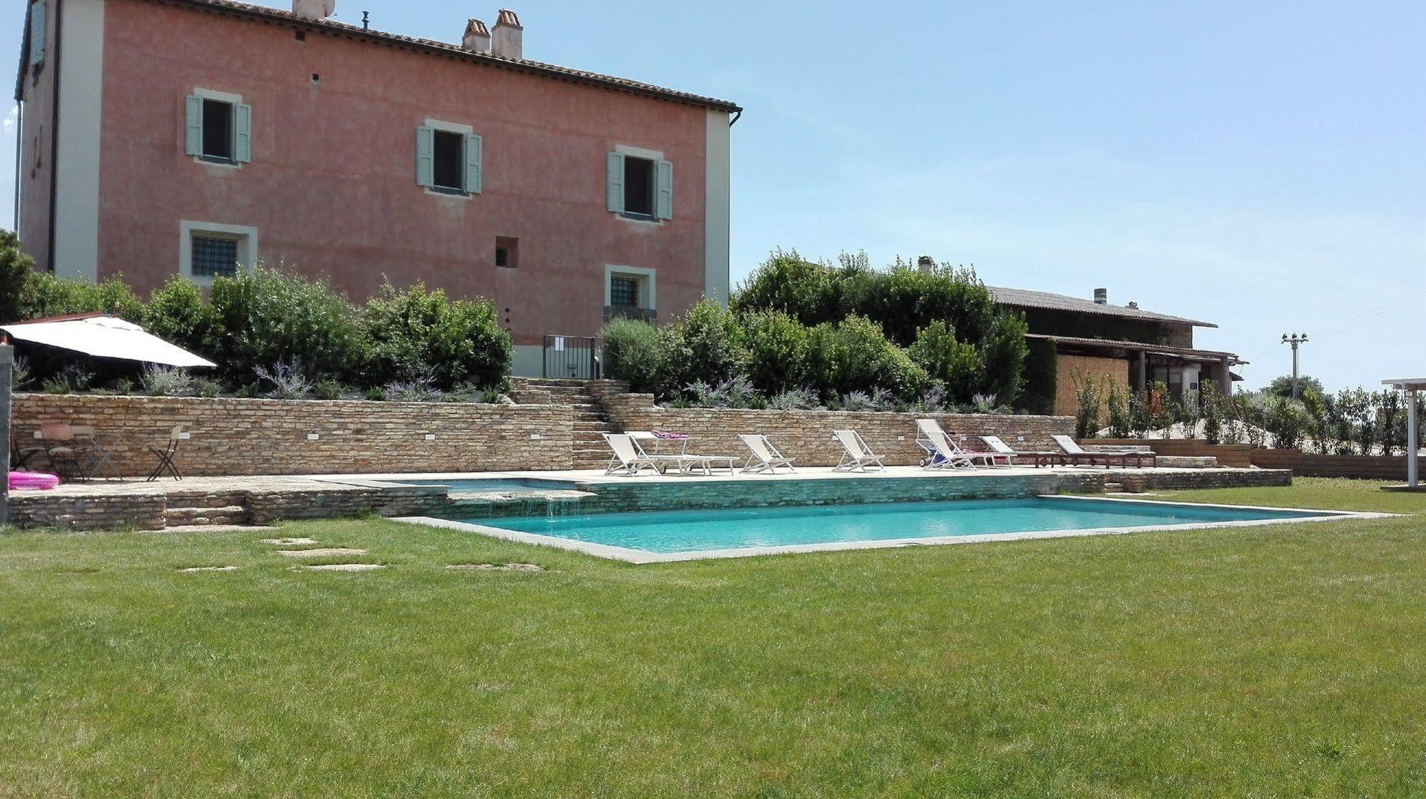 Agriturismo Casale Bonaparte Cellere Eksteriør bilde