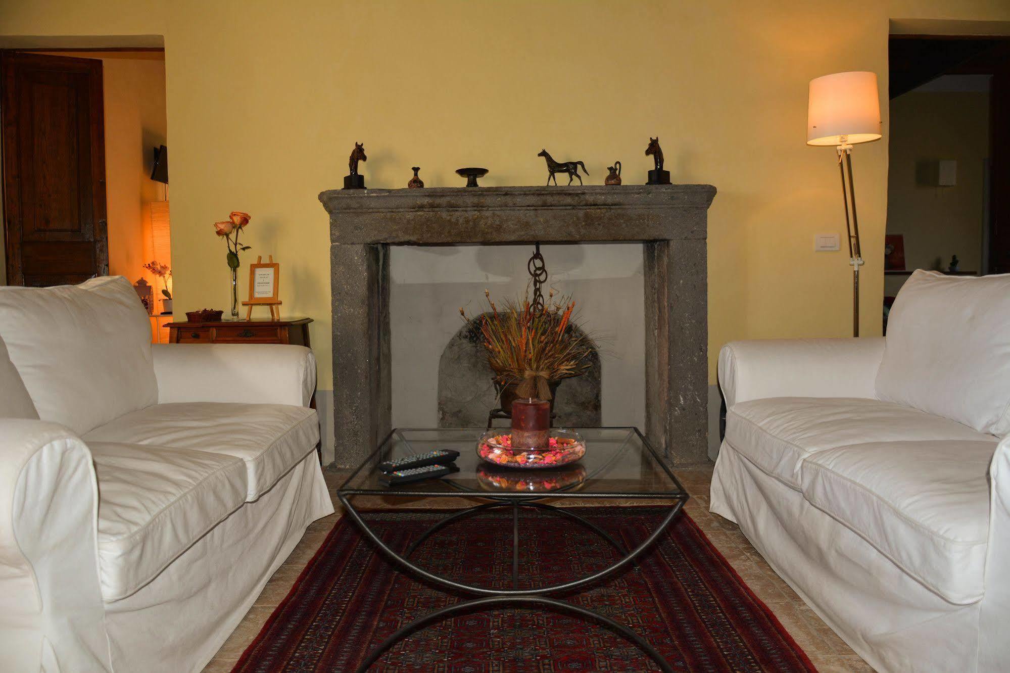 Agriturismo Casale Bonaparte Cellere Eksteriør bilde
